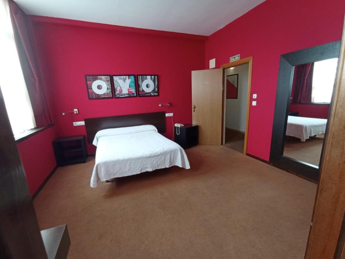 Hotel / Restaurante La Pepa Avilés Zewnętrze zdjęcie